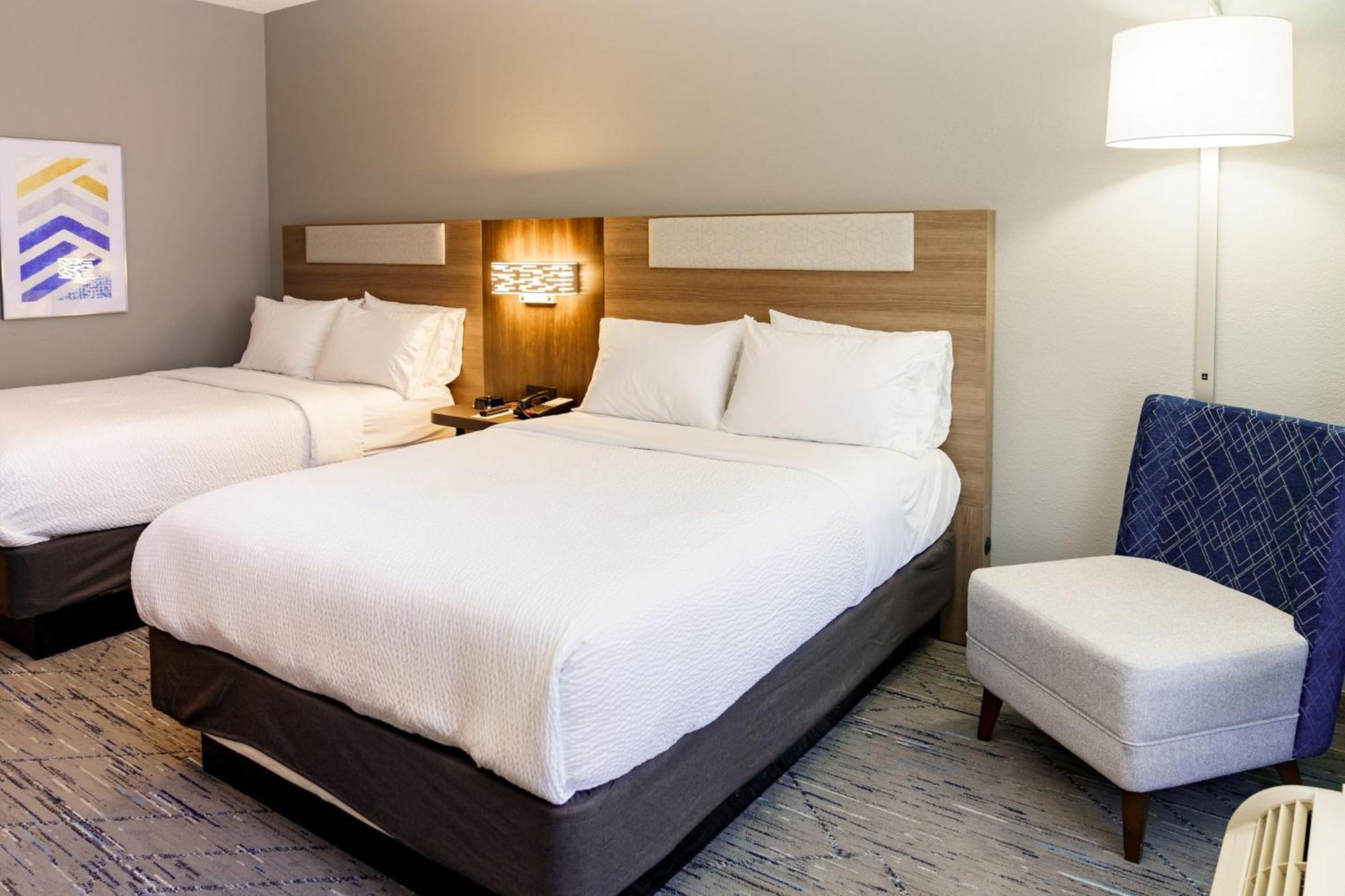 Holiday Inn Express Hotel Raleigh Southwest By Ihg Екстериор снимка