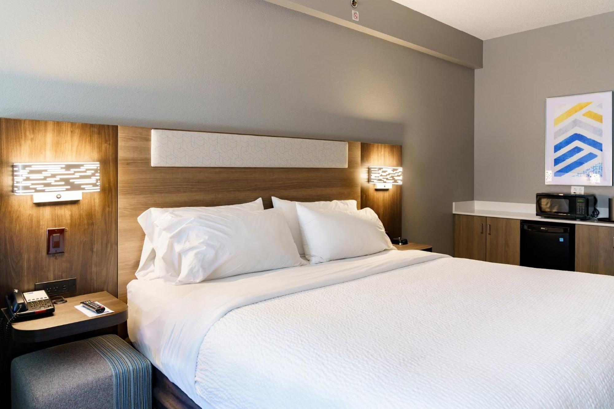 Holiday Inn Express Hotel Raleigh Southwest By Ihg Екстериор снимка