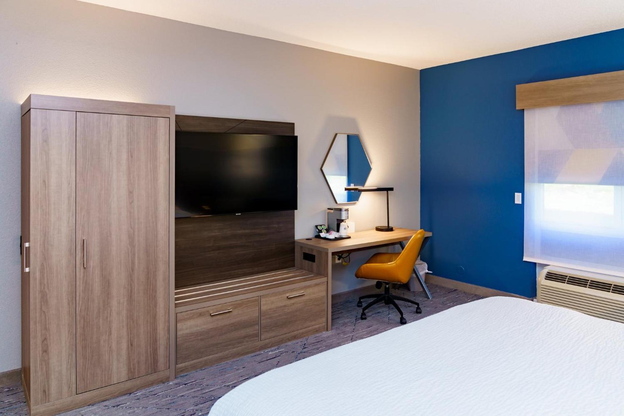 Holiday Inn Express Hotel Raleigh Southwest By Ihg Екстериор снимка