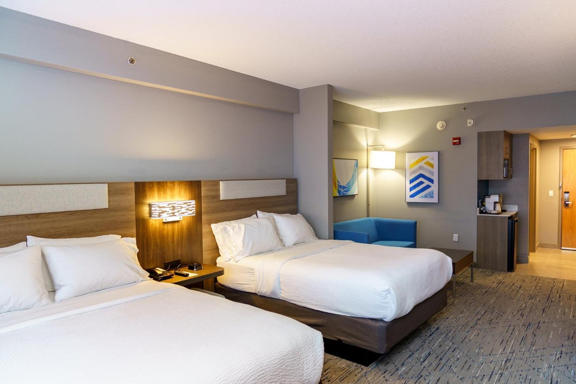 Holiday Inn Express Hotel Raleigh Southwest By Ihg Екстериор снимка