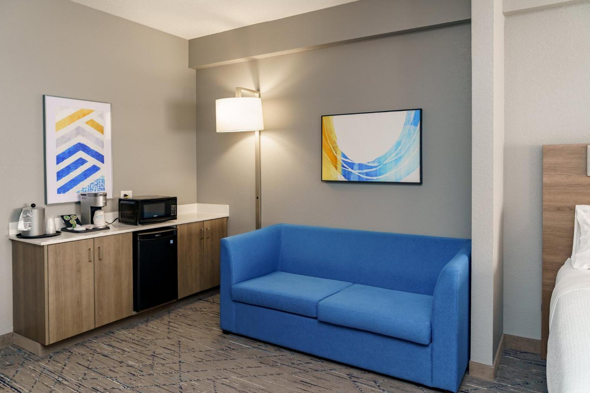 Holiday Inn Express Hotel Raleigh Southwest By Ihg Екстериор снимка