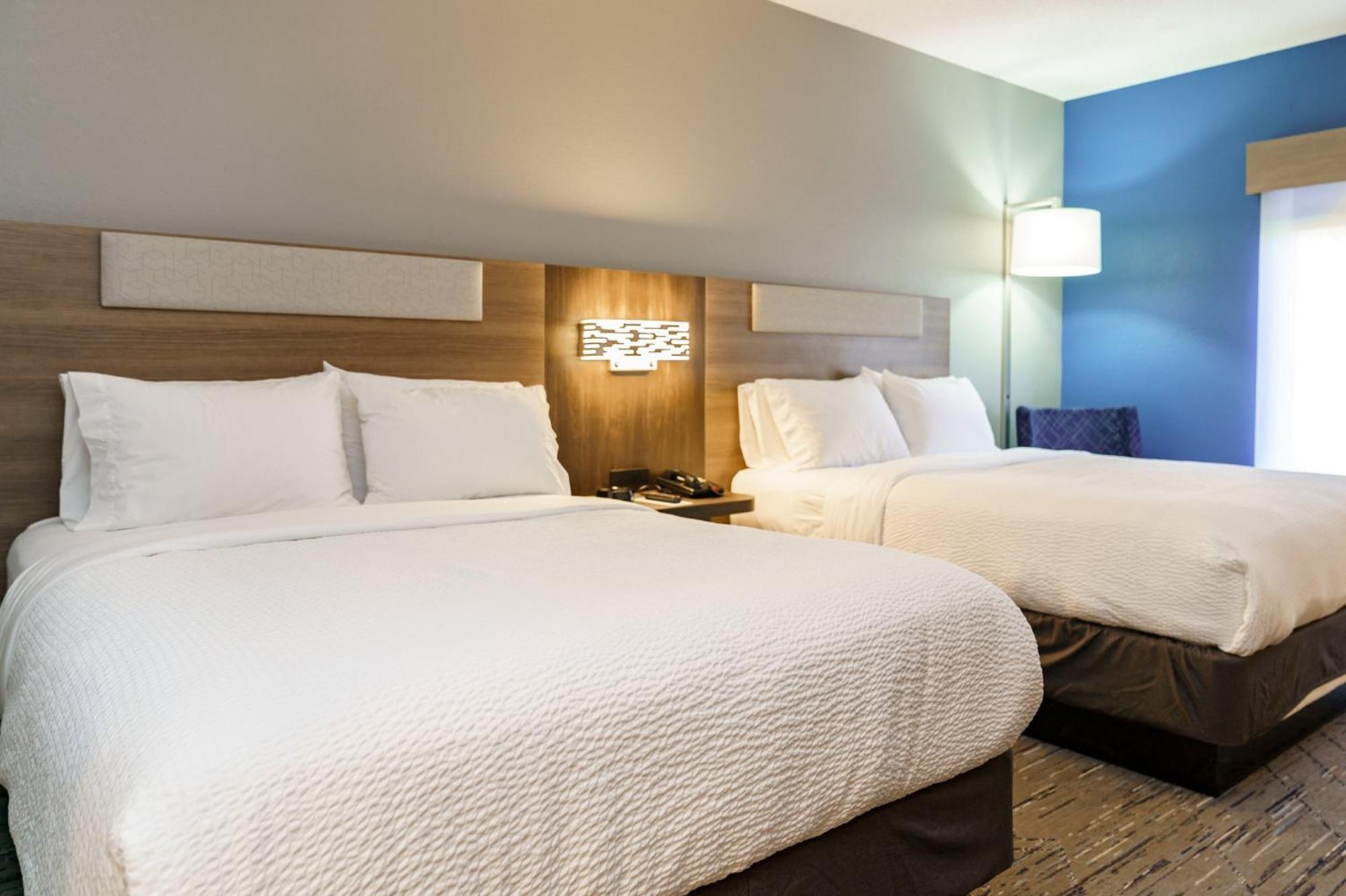 Holiday Inn Express Hotel Raleigh Southwest By Ihg Екстериор снимка